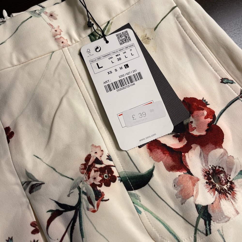 Floral Print Skirt in Cream and Red